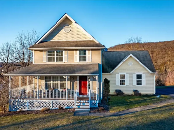 92 W Deer Trail, Pawling, NY 12564