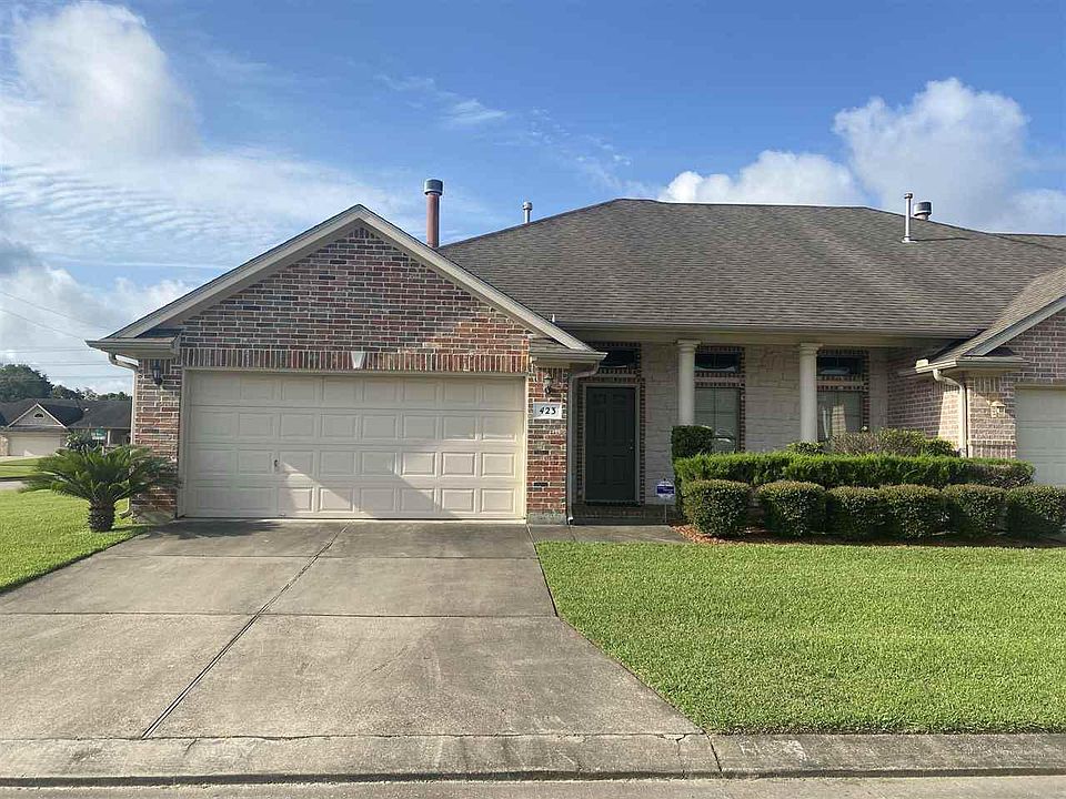 1st image of 423 Harbor Oaks Dr