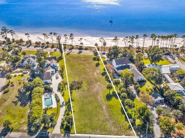 1108 W Beach Dr, Panama City, FL 32401