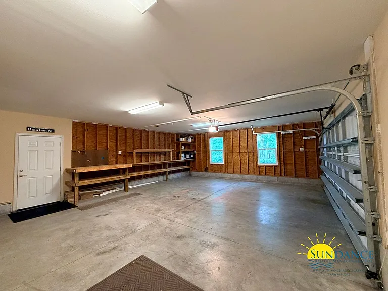 249 Beachview Dr — Photo 34