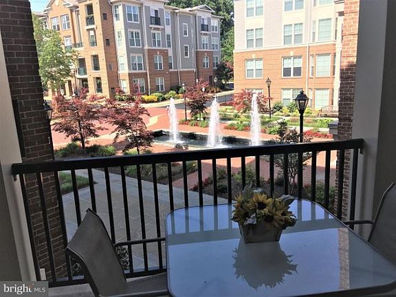 2nd image of 2905 Saintsbury Plz APT 211