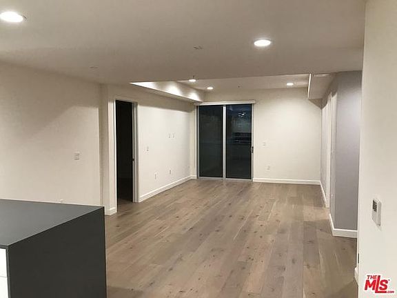 2nd image of 105 S Mariposa Ave APT 405