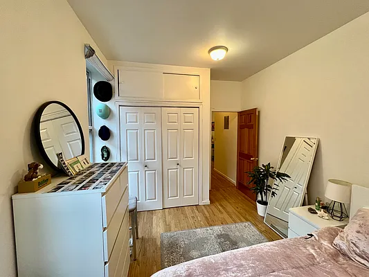 Rented by New York Realty | media 14