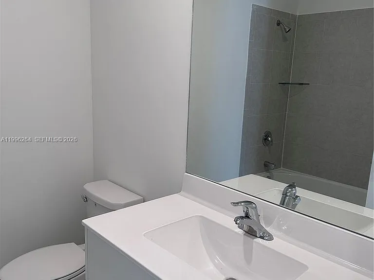 2671 SE 10th St #0 — Photo 19