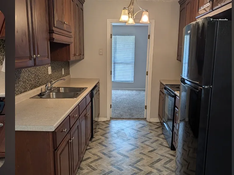 55 Norvel Dr — Photo 6