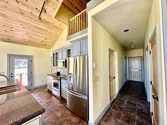 4th image of 1428 Roberts Pl
