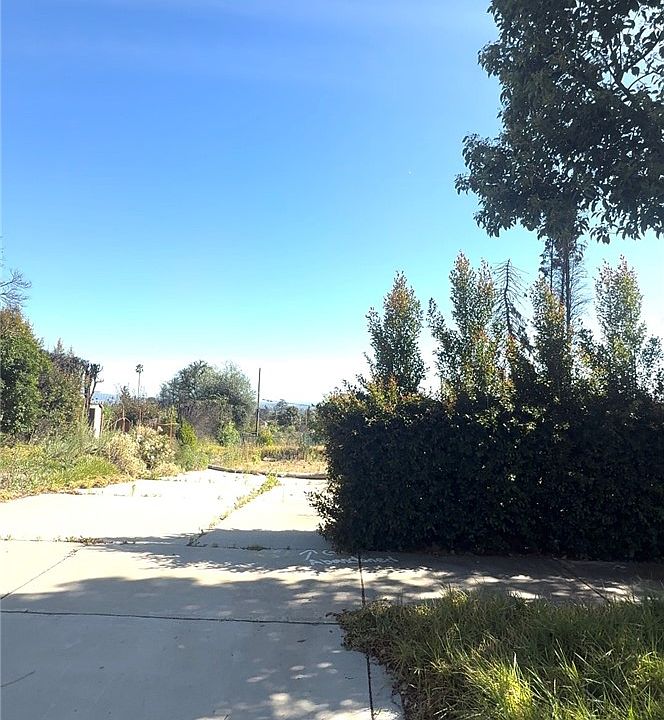 1st image of 940 E Mariposa St Lot 26