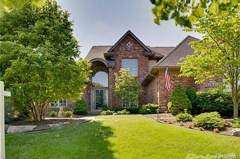 Front view of the home.
