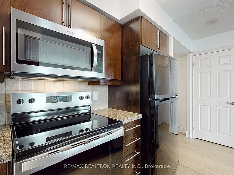 25 Greenview Ave W #2515 — Photo 14