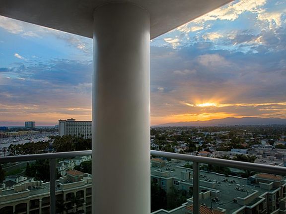 3rd image of 13700 Marina Pointe Dr Unit 1117