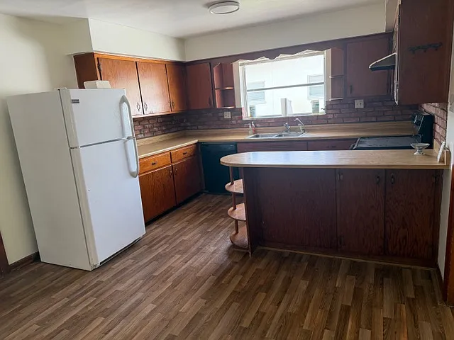 2322 Congress Ave — Photo 4