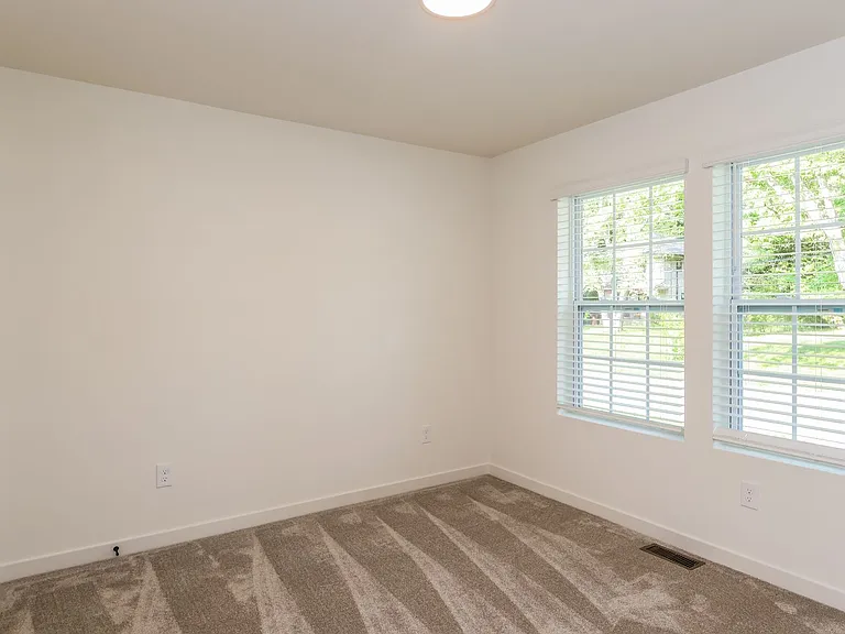 934 Maple Ave — Photo 16