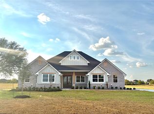 6923 Ellehue Ln, Bryan, TX 77808