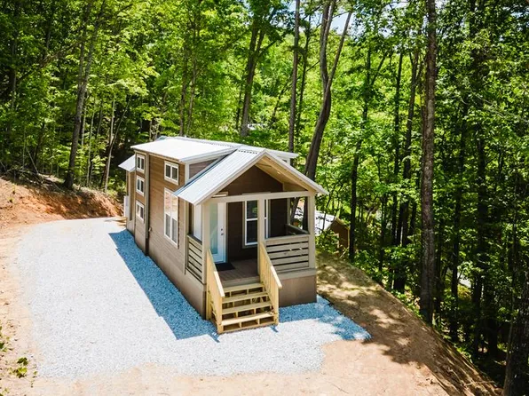 75 Pinehurst Dr, Bryson City, NC 28713