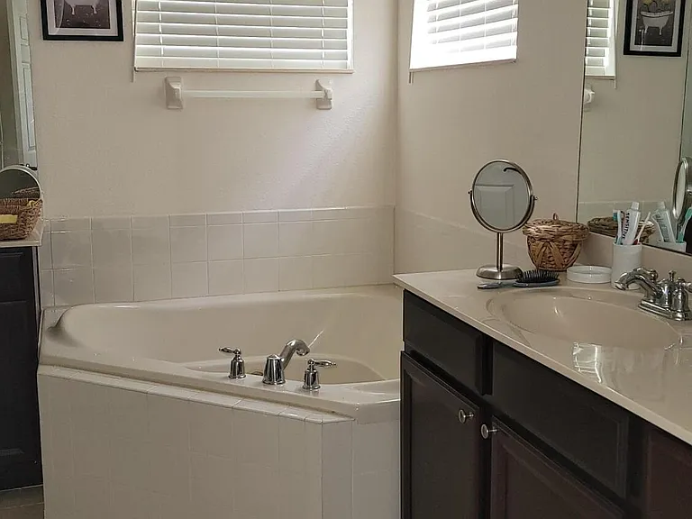 3810 Calliope Ave — Photo 4