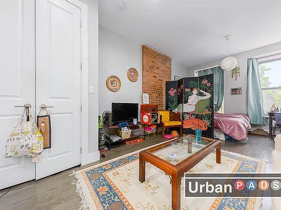 3rd image of 823 Hancock St APT 3B
