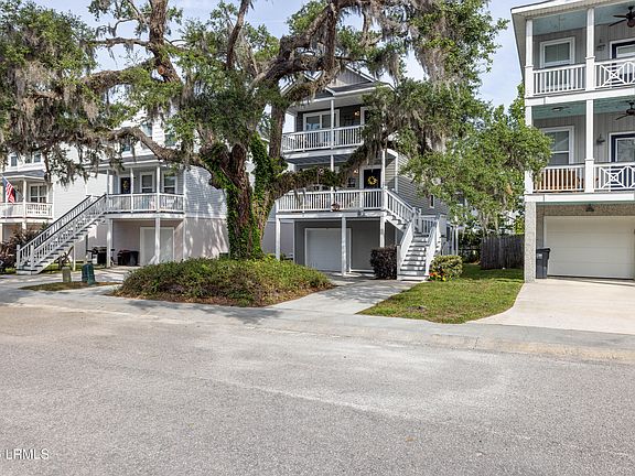 2nd image of 8 Island Breeze Lane