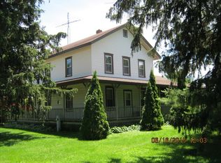 1352 E Paw Paw Rd, Earlville, IL 60518