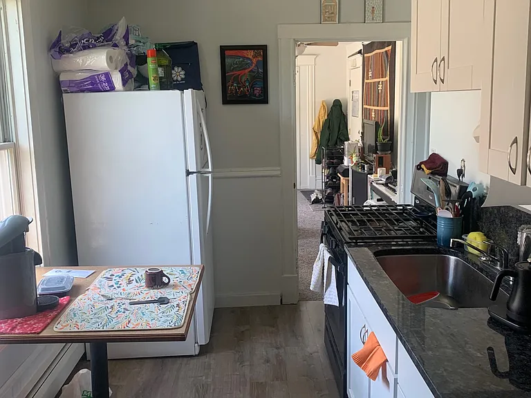 649 Erie St SE #3 — Photo 4
