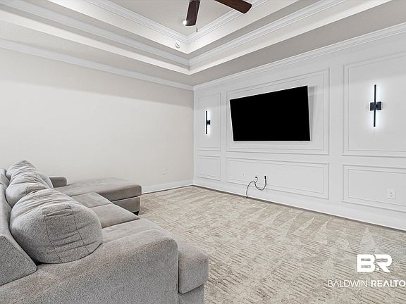 5th image of 1096 Pheasant Cir