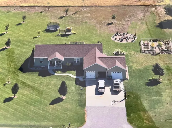 581 E County Road 1250 N, Tuscola, IL 61953