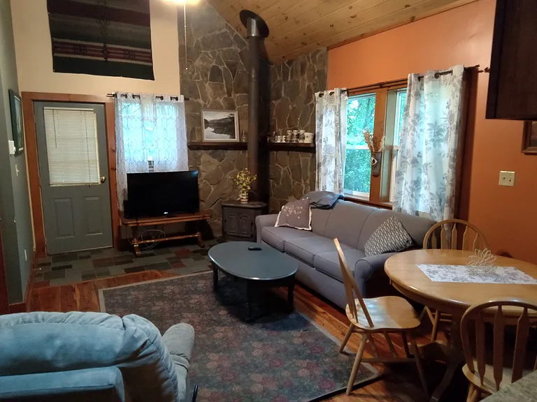 110 Woodview Ln — Photo 6