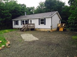9535 Jasmine Dr, Tobyhanna, PA