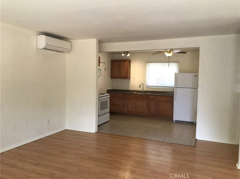 2 bed, 820 sqft, $1,400 — Photo 4
