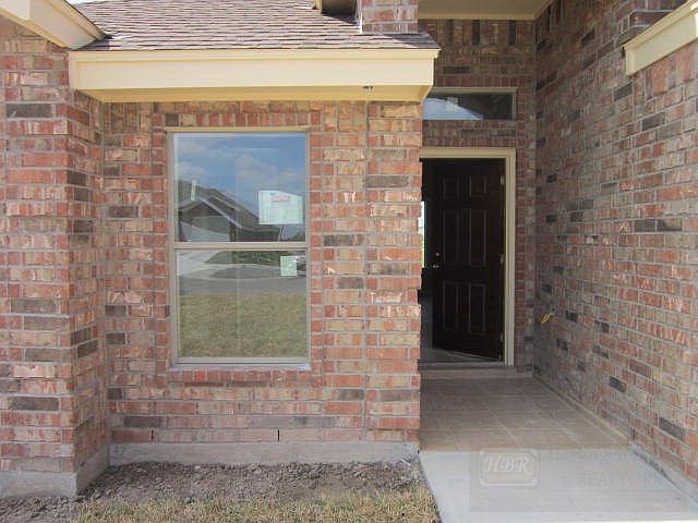 1st image of 3305 Legacy Ln