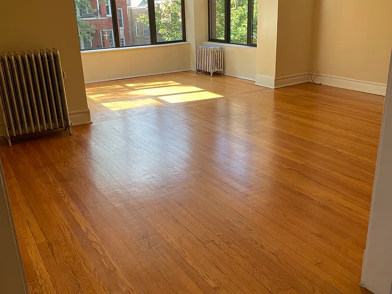 5635 N Wayne Ave #2 — Photo 2