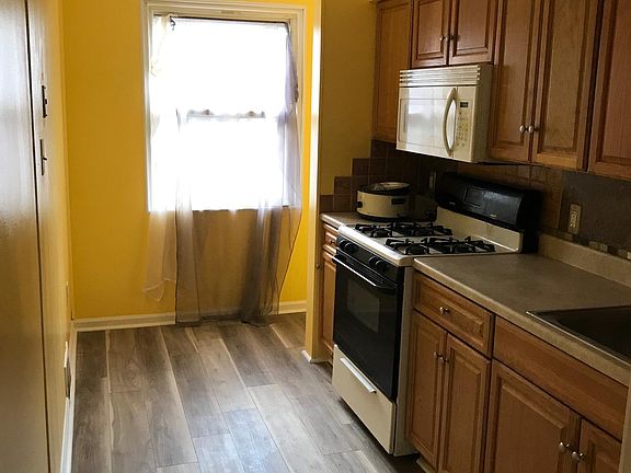 2nd image of 6052 Baltimore Ave #1