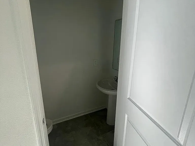 336 Heroic Rd — Photo 3