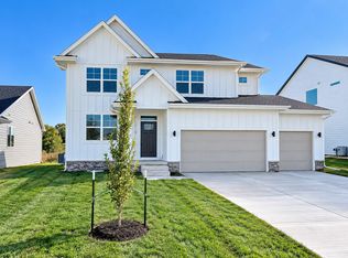 10118 NW 68th Ave, Johnston, IA 50131