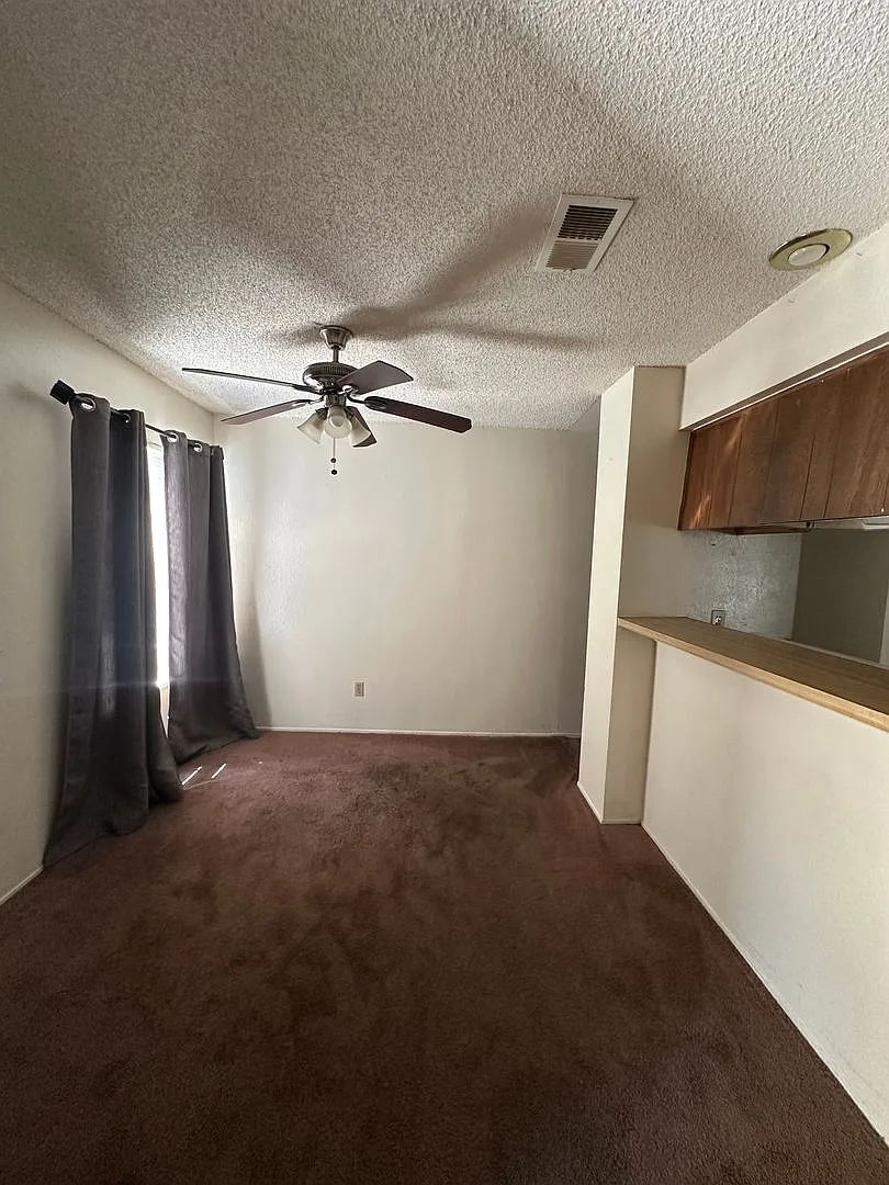 1001 McDonald Way #19 — Photo 2