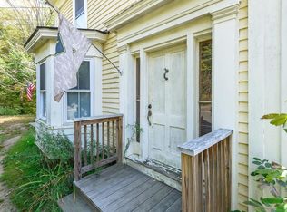 54 Main St, Wales, MA 01081