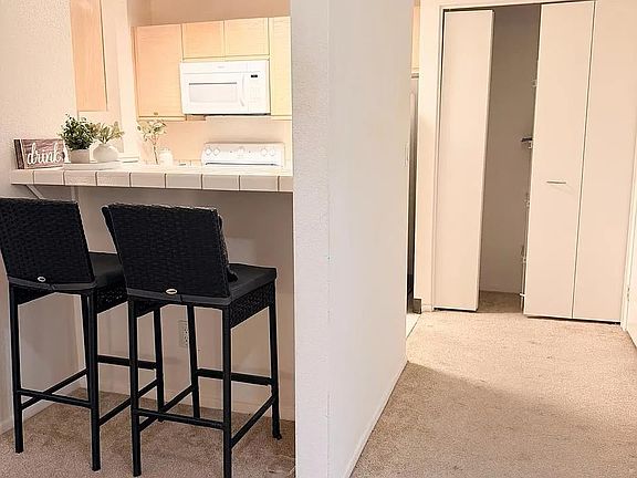 5th image of 7815 Canyon Meadow Cir APT F