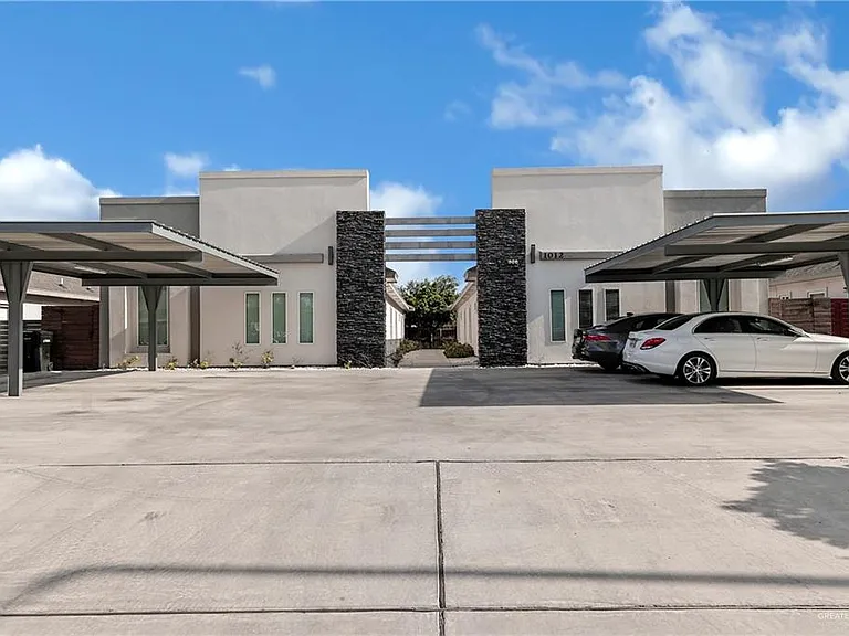 1012 E La Cantera Ave #4 — Photo 1