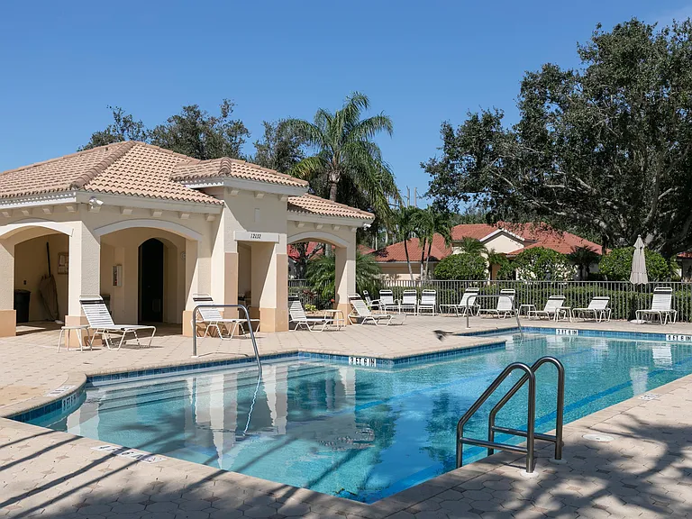 12021 Brassie Cir #201 — Photo 15