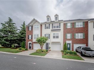 105 Rock Ridge Ln, Mount Holly, NC 28120