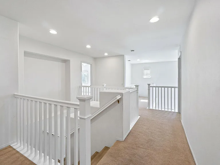 23764 Cloverleaf Way — Photo 14