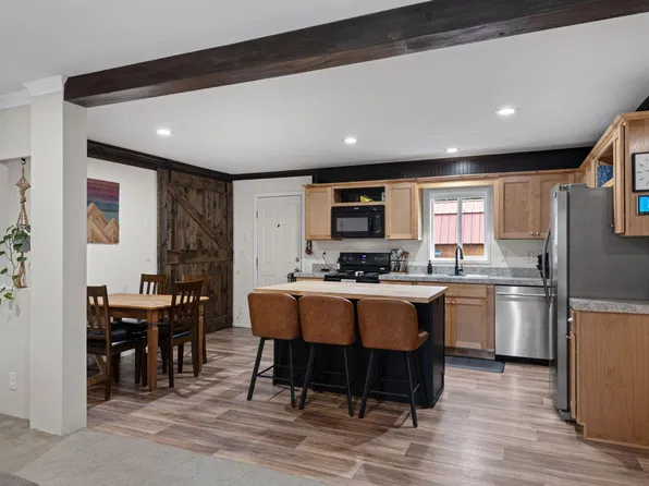 55536 Gross Dr, Bend, OR 97707