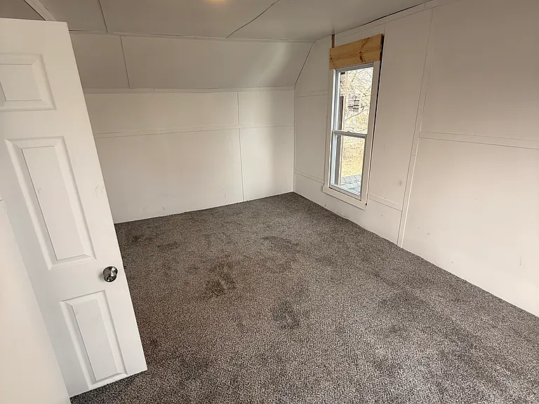 1107 E Frye Ave — Photo 8