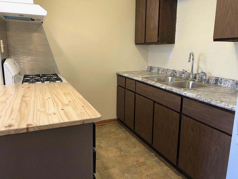 2nd image of 2131 Basswood Ln APT 1