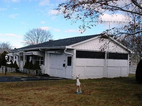 4th image of 252 Lawrence St
