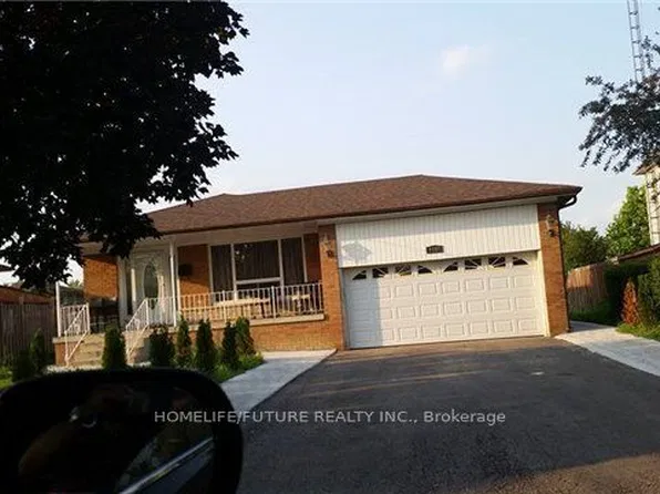 7147 Harwick Dr, Mississauga, ON L4T 3A5