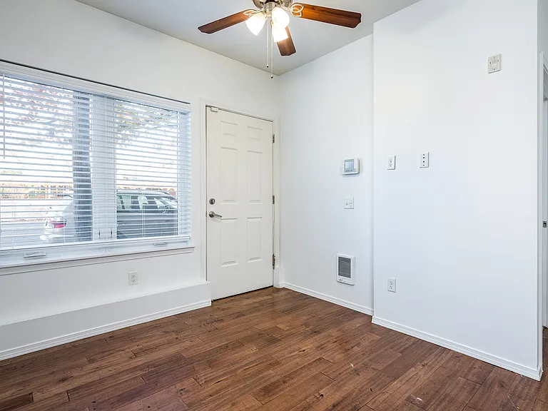 455 NE 24th Ave — Photo 34
