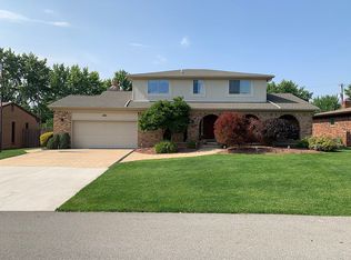 16601 Abela Dr, Clinton Township, MI 48035