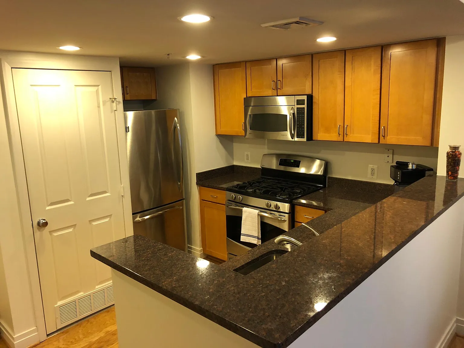 414 Water Street — Photo 1