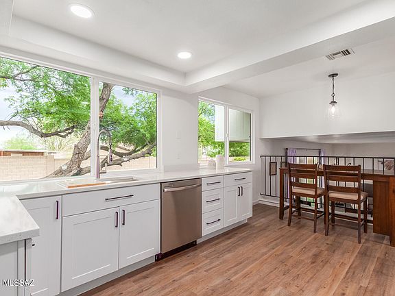 4th image of 7631 S Calle Del Lago