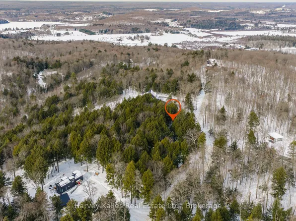 38 Gryffin Bluffs Ln Lot 8, Huntsville, ON P0B 1M0